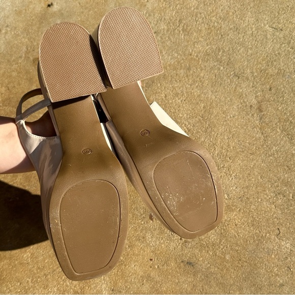 Comfort Est 1946 Elegant Cream Platform Heels - Picture 6 of 6